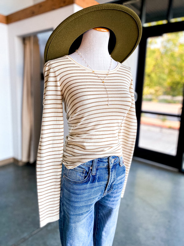 Lizzy Sweater- Taupe